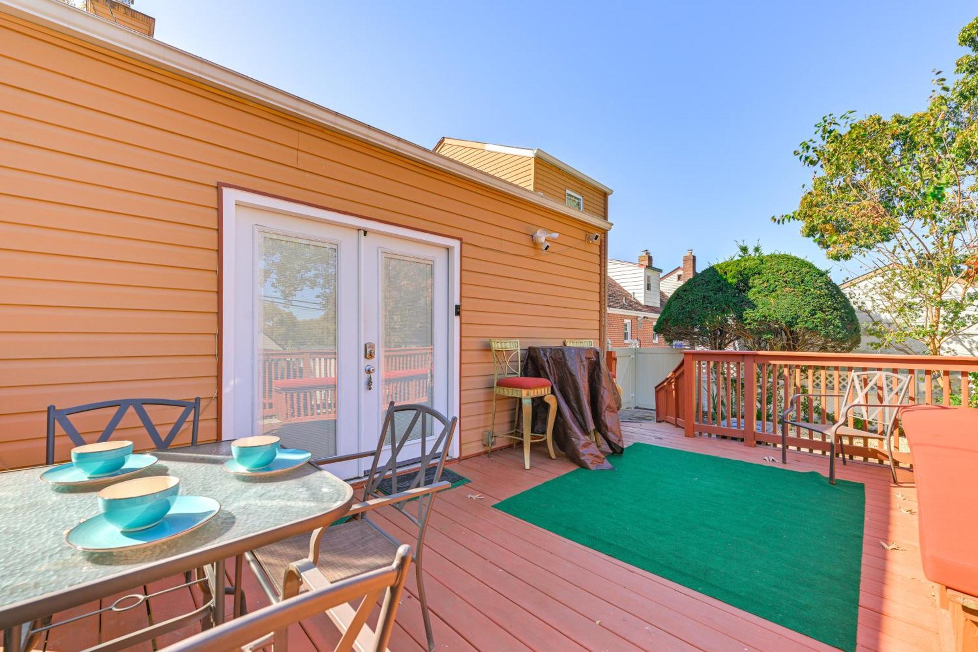 Central Elmont Studio With Great Outdoor Space! 외부 사진